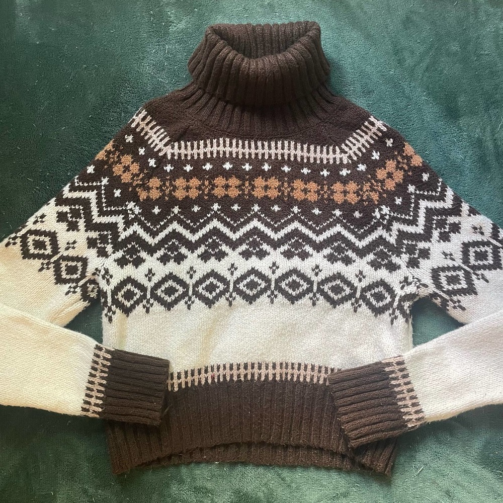 American Eagle Knit Sweater